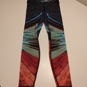 Lululemon size 6 speed wunder tight